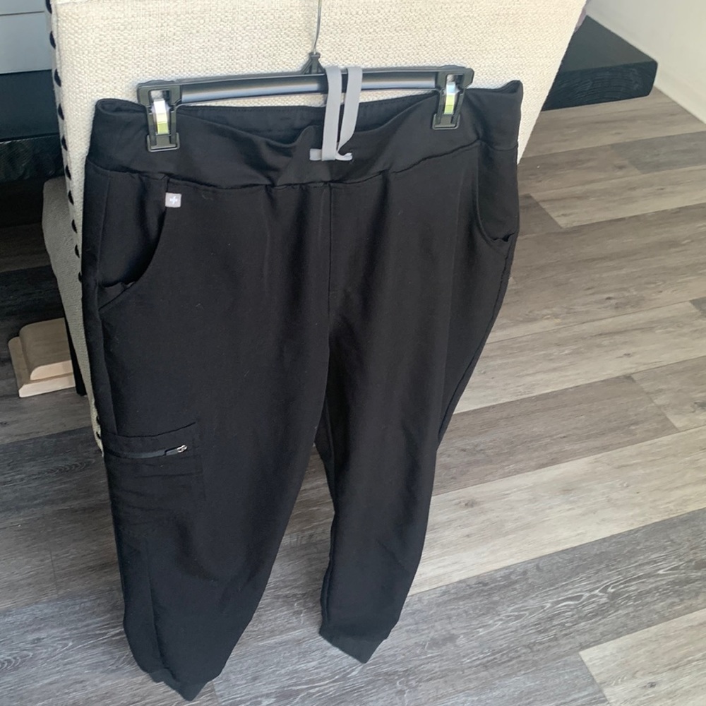 Fig scrub bottoms